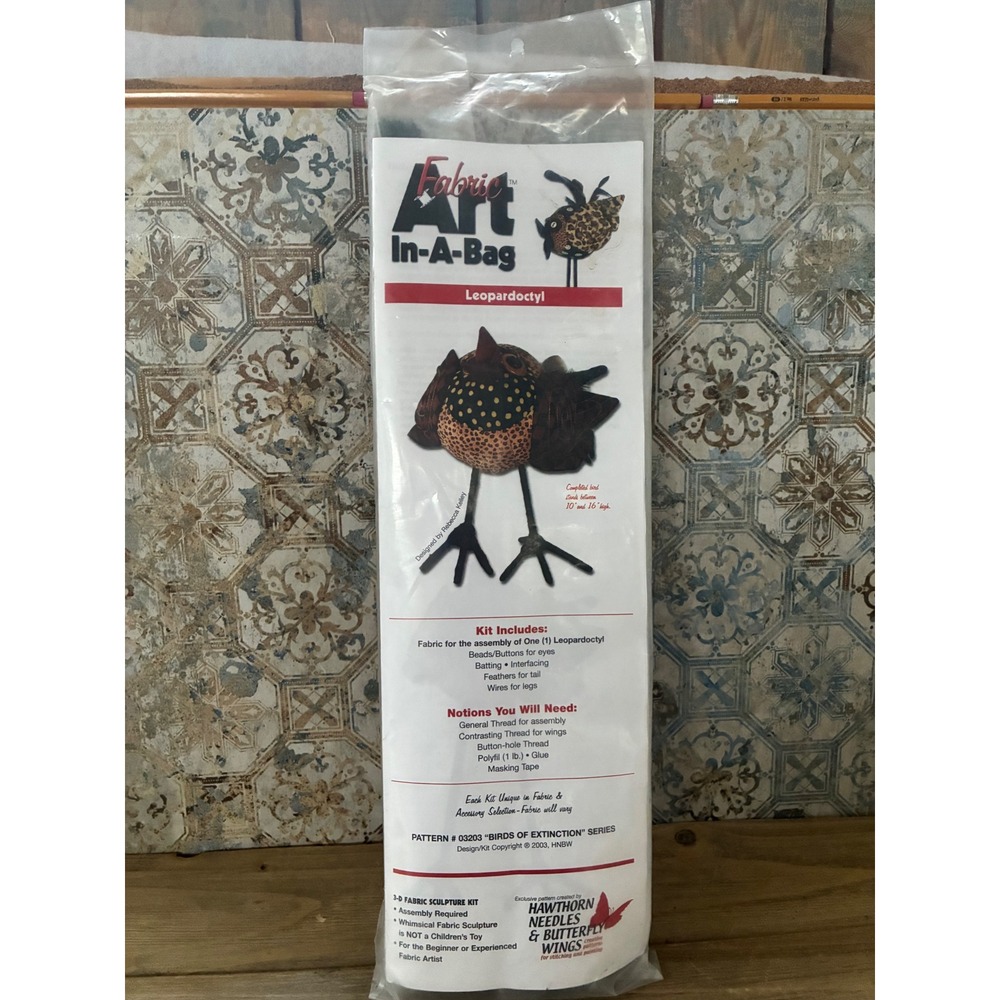 VTG Hawthorn Needles Fabric Art In-A-Bag Leopardoctyl Bird Sculpture Kit 03203